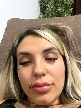 Snapshot of Princess-Jasmine07 chatting on 11.11.25 Princess-Jasmine07 online show from 11.11.25