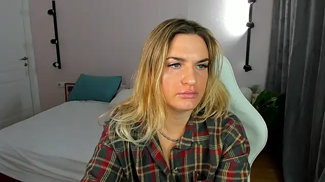 Marie Ellie online show from 03.23.26