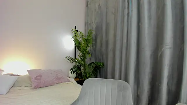 Snapshot of Marie_Ellie chatting on 05.29.26 Marie Ellie online show from 05.29.26