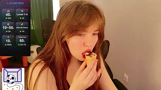 Snapshot of Moon__Bunny chatting on 06.22.26 Moon Bunny online show from 06.22.26