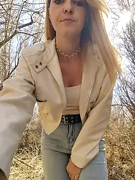 YOOUR EVAA online show from 04.03.26