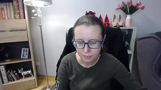 sweetxLizzy online show from 12.18.25