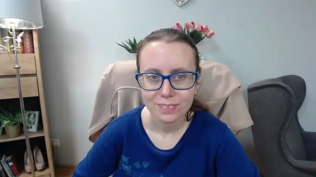 Snapshot of sweetxLizzy chatting on 04.21.26 sweetxLizzy online show from 04.21.26