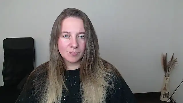 Snapshot of Darklure_ chatting on 11.06.25 Darklure online show from 11.06.25