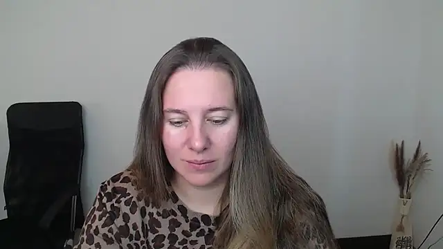 Snapshot of Darklure_ chatting on 11.08.25 Darklure online show from 11.08.25