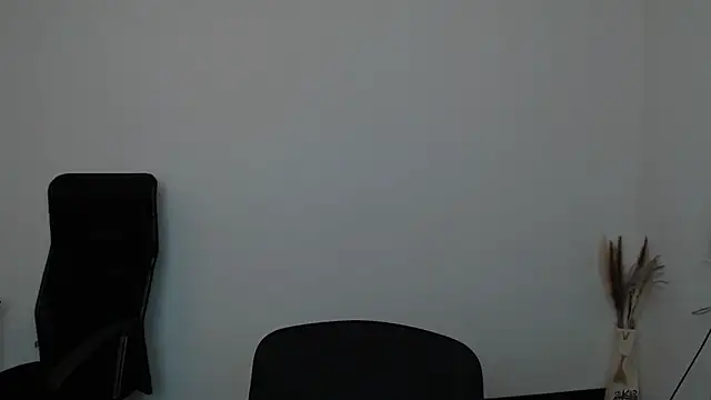 Snapshot of Darklure_ chatting on 11.08.25 Darklure online show from 11.08.25