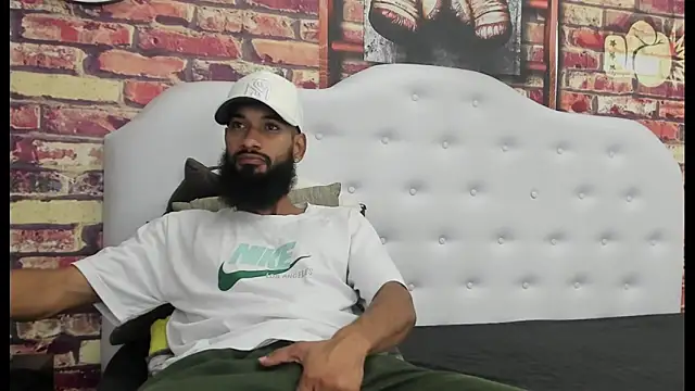 Snapshot of Damian_Shakur chatting on 04.25.26 Damian Shakur online show from 04.25.26