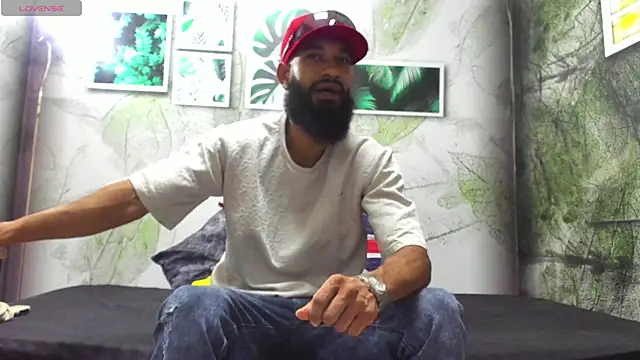 Snapshot of Damian_Shakur chatting on 05.29.26 Damian Shakur online show from 05.29.26