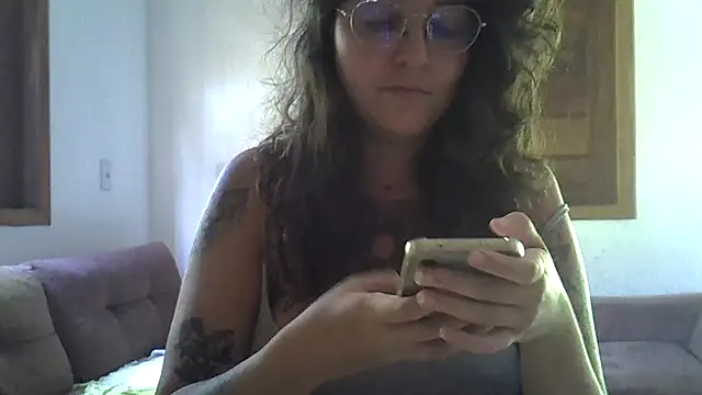 Snapshot of Blue_Liz chatting on 04.27.26 Blue Liz online show from 04.27.26