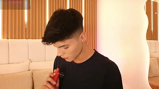 Dulcey  online show from 04.12.26