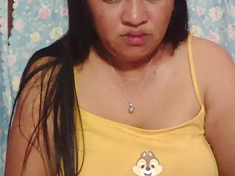 hotolivia34 online show from 11.24.25