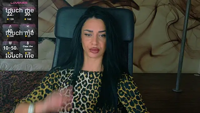 NaomiScarlet online show from 11.06.25