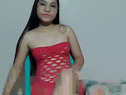 Snapshot of sexypinaybeauty chatting on 05.11.26 sexypinaybeauty online show from 05.11.26