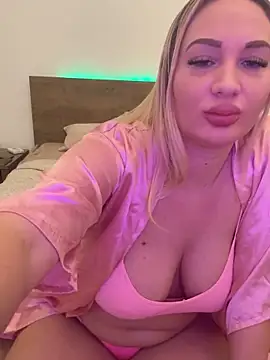 Snapshot of NellyExtraa chatting on 11.06.25 NellyExtraa online show from 11.06.25