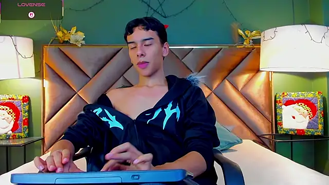 Aiden Royce online show from 12.18.25