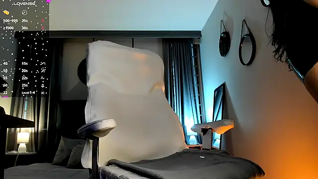 Demetria Ghoul online show from 11.27.25