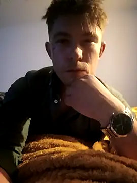 Snapshot of cameron334 chatting on 10.06.25 cameron334 online show from 10.06.25