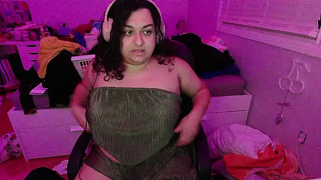 Snapshot of chericheesecake chatting on 09.25.25 chericheesecake online show from 09.25.25