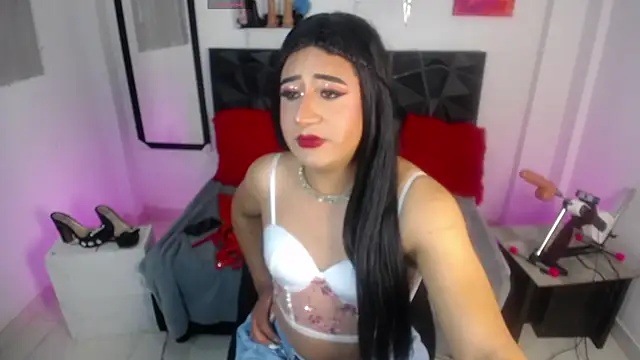 Snapshot of Athenea__Rouse chatting on 10.17.25 Athenea  Rouse online show from 10.17.25