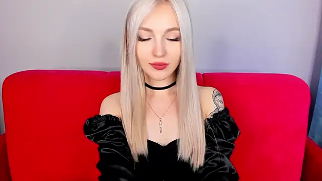 LisaFoxyMe online show from 09.27.25