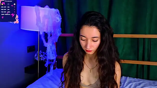 Snapshot of BettyMaldonado chatting on 10.24.25 BettyMaldonado online show from 10.24.25