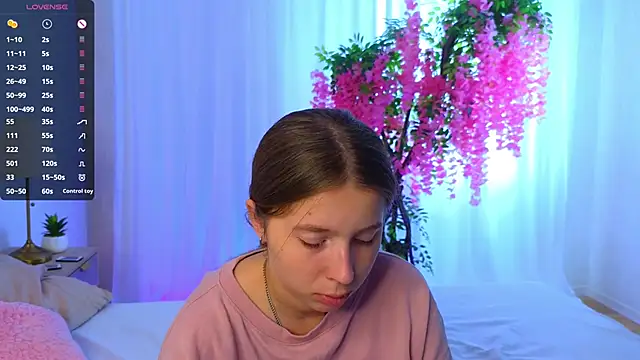 Snapshot of CatherineRichards chatting on 09.16.25 CatherineRichards online show from 09.16.25