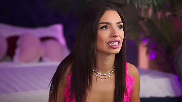 LalaRoze online show from 09.20.25