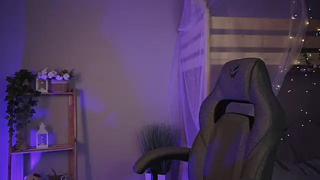 SakuraBliss online show from 10.20.25