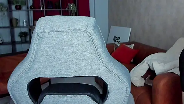 SakuraBliss online show from 11.08.25