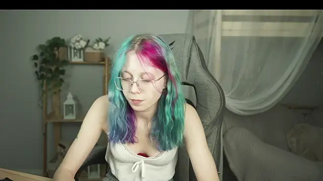 SakuraBliss online show from 11.10.25