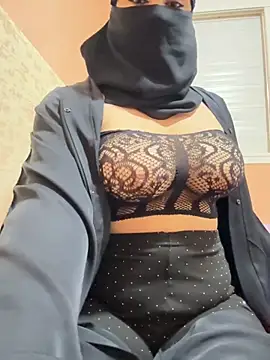  Laiali  online show from 11.13.25