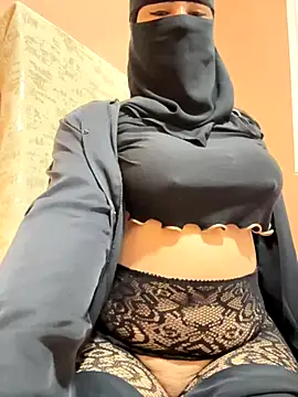  Laiali  online show from 11.23.25