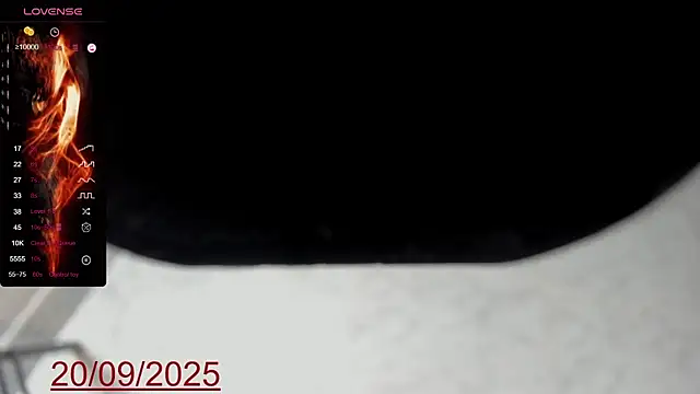 Snapshot of Ashly_Sents chatting on 09.20.25 Ashly Sents online show from 09.20.25