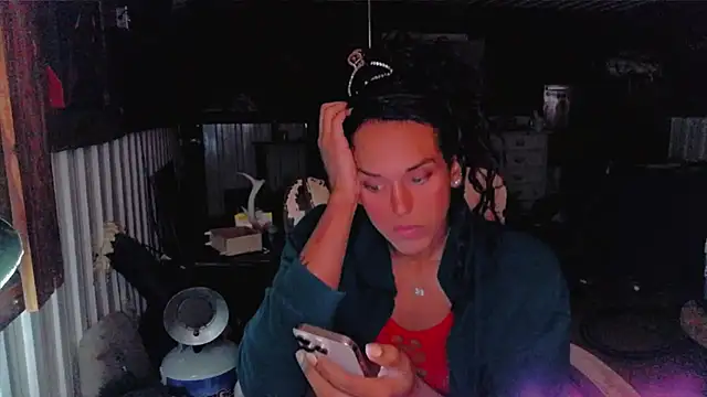 Snapshot of HTXBBY3130 chatting on 10.13.25 HTXBBY3130 online show from 10.13.25