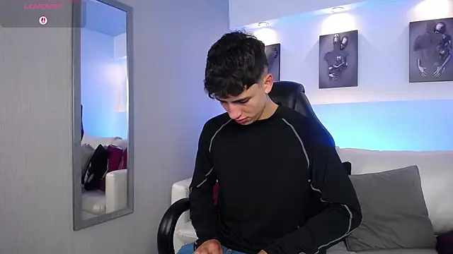 AdrianRinaldi online show from 09.22.25