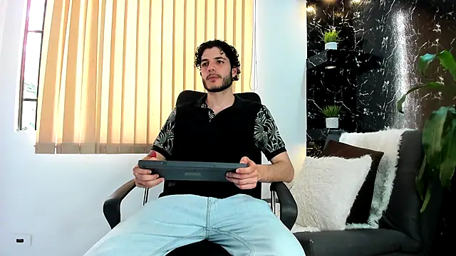 Rafael Mendezz online show from 11.08.25