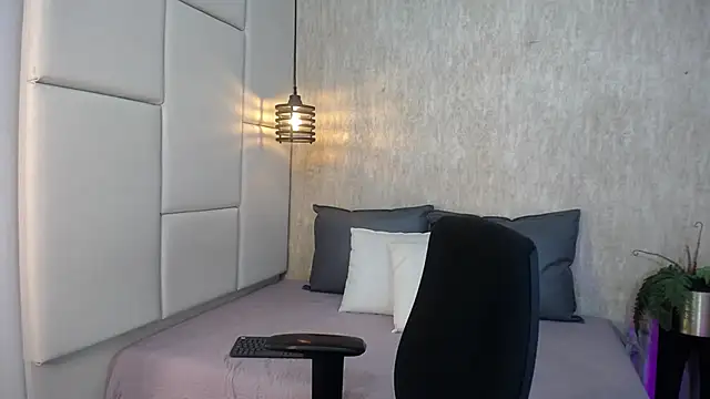 Hisoka 011 online show from 03.05.26