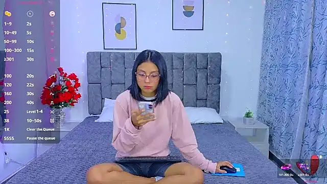 Soffia Konig  online show from 02.21.26