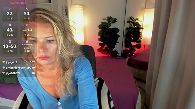 Snapshot of Julia_Giulia chatting on 07.14.26 Julia Giulia online show from 07.14.26