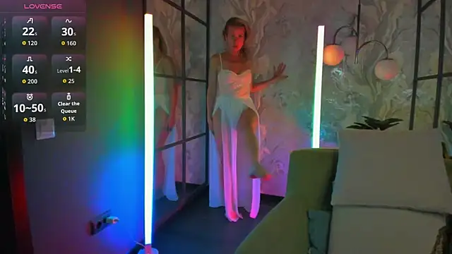 Snapshot of Julia_Giulia chatting on 07.18.26 Julia Giulia online show from 07.18.26