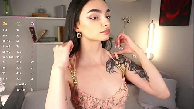 Snapshot of Morena_Dolce chatting on 09.15.25 Morena Dolce online show from 09.15.25