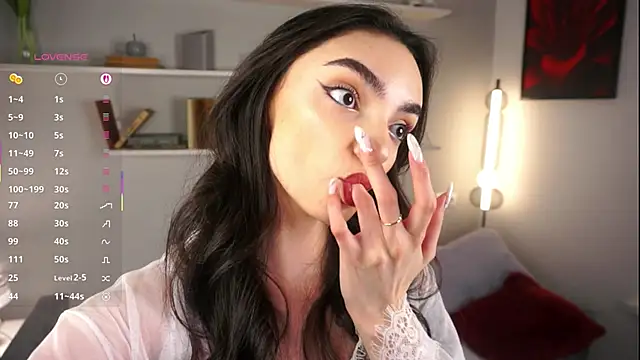 Snapshot of Morena_Dolce chatting on 09.17.25 Morena Dolce online show from 09.17.25