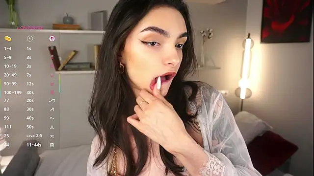 Snapshot of Morena_Dolce chatting on 09.21.25 Morena Dolce online show from 09.21.25