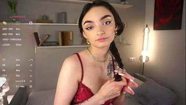 Snapshot of Morena_Dolce chatting on 09.27.25 Morena Dolce online show from 09.27.25