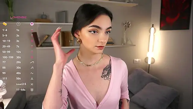 Snapshot of Morena_Dolce chatting on 10.01.25 Morena Dolce online show from 10.01.25