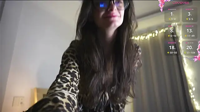 Snapshot of Morena_Dolce chatting on 12.03.25 Morena Dolce online show from 12.03.25