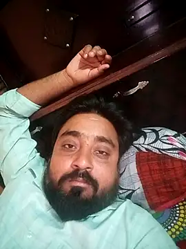 Snapshot of Raju_fuckerr chatting on 04.15.26 Raju fuckerr online show from 04.15.26