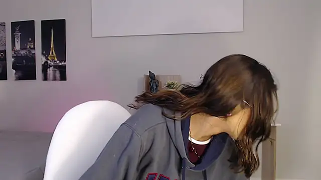 Snapshot of madame_lottie chatting on 09.17.25 madame lottie online show from 09.17.25