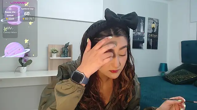 Snapshot of madame_lottie chatting on 09.24.25 madame lottie online show from 09.24.25