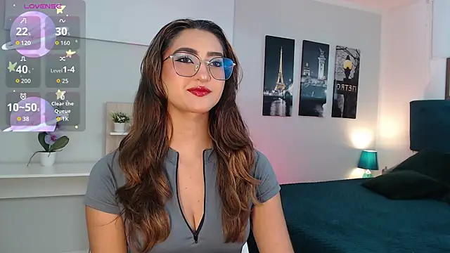 Snapshot of madame_lottie chatting on 09.26.25 madame lottie online show from 09.26.25